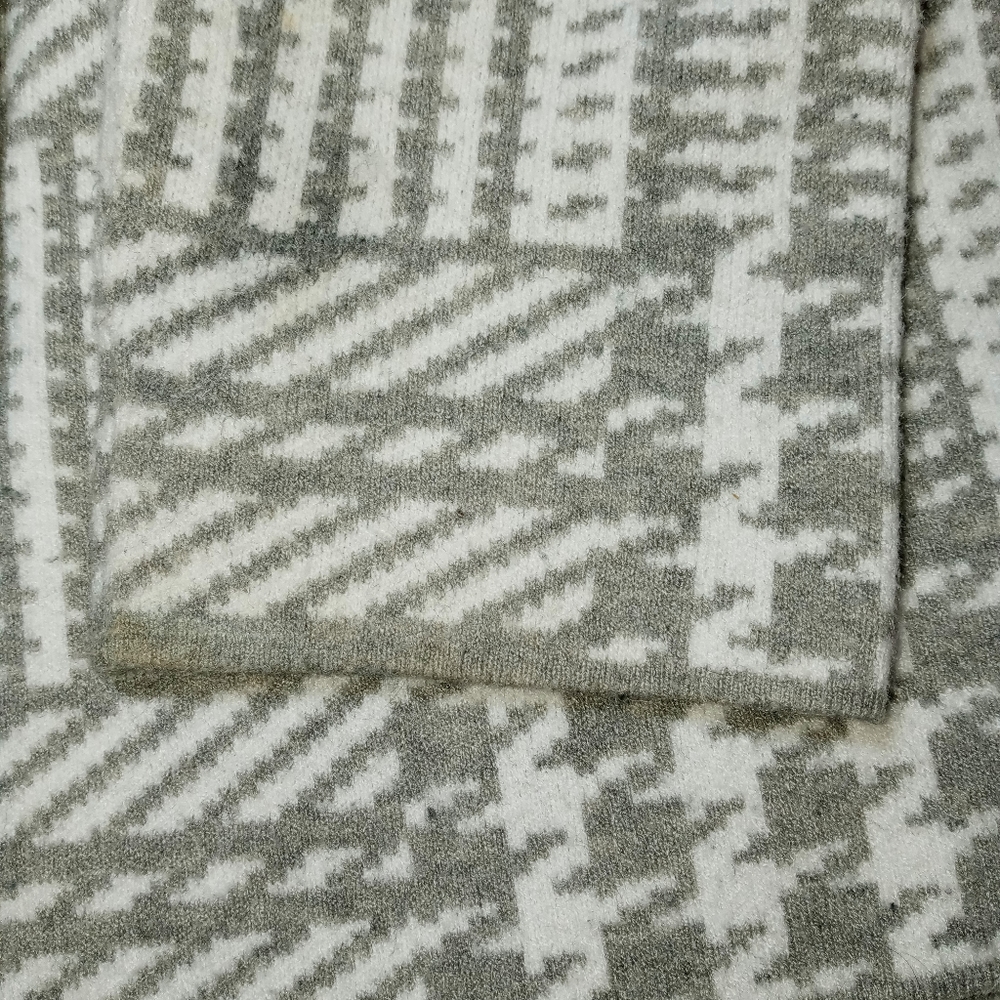 Max Studio Sweater - image 3